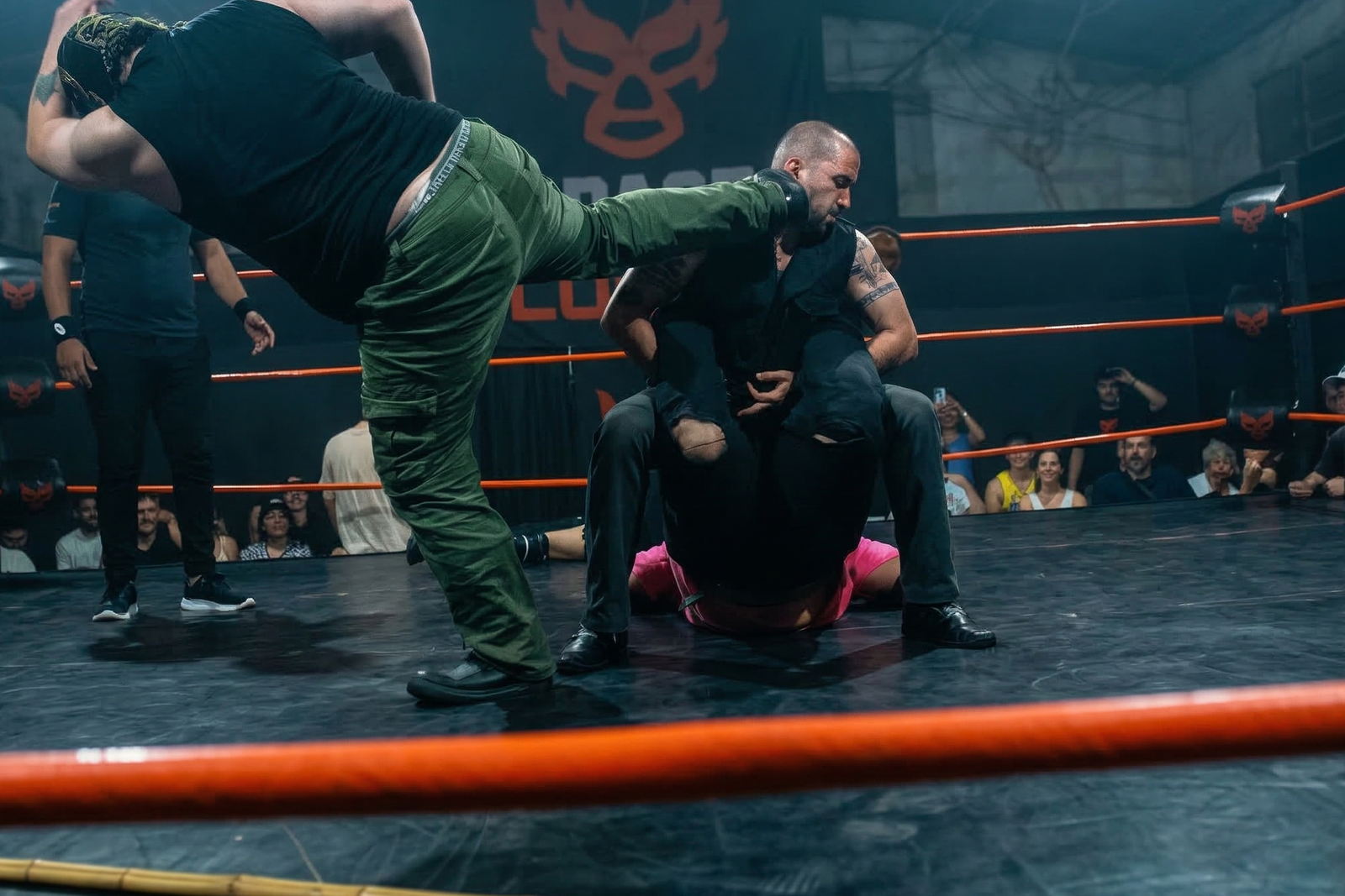 Tornado Tag Team: 2H8T4U vs Papi Sucio & Falcón